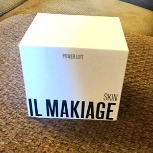 IL MAKIAGE POWER LIFT